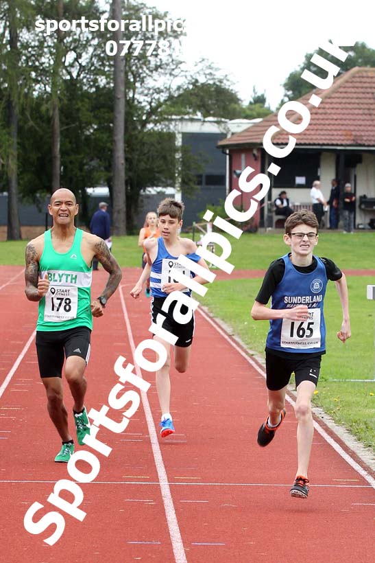 800 metres 21, NECAA Open Meeting, Morpeth, Sunday, March 23rd. David T. Hewitson/Sports for All Pics